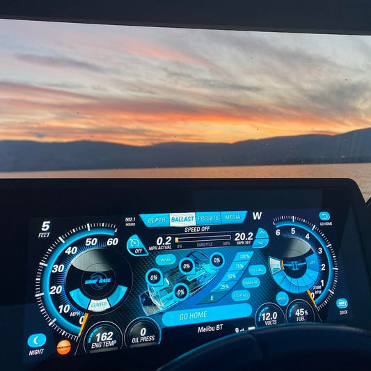Malibu Wakesetter 12-inch Medallion Viper 2 touchscreen showing the classic delamination pattern across the display