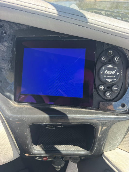 2013 Tige Touch 1 screen showing a blue display that is not working