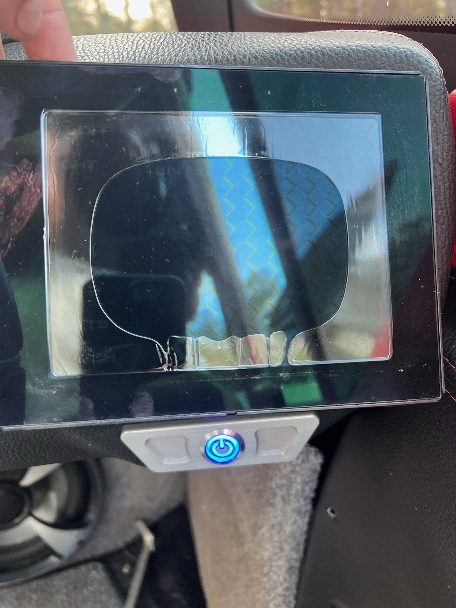 Load video: How to fix Malibu and Tige screen delamination 3962052