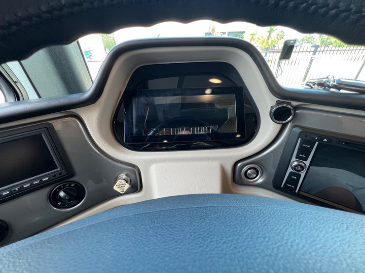  2021 Holiday Rambler Armada delaminated medallion screen