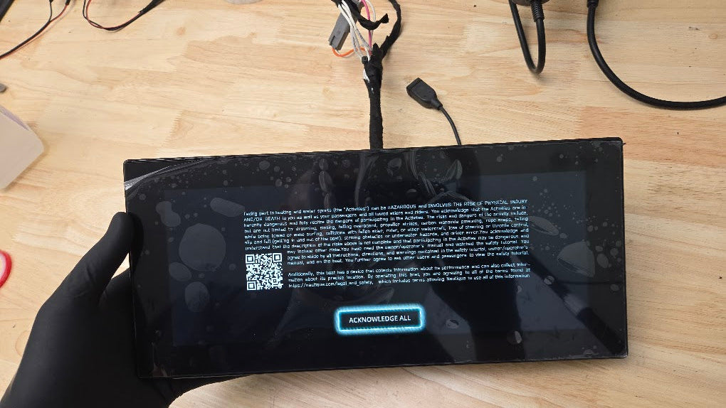 nautique linc panoray 12.3 stuck on acknowledge all
